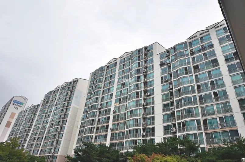 비단마을영풍 실거래가 분석 — 경기 수원시 시세·평당가·거래 동향 (2026)