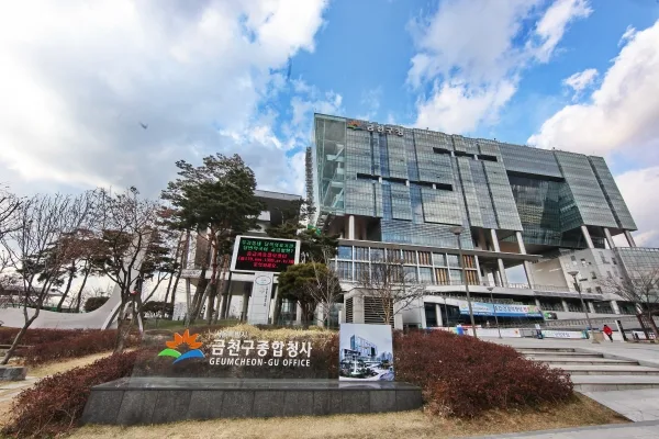 남서울건영2 실거래가 분석 — 서울 금천구 시세·평당가·거래 동향 (2026)