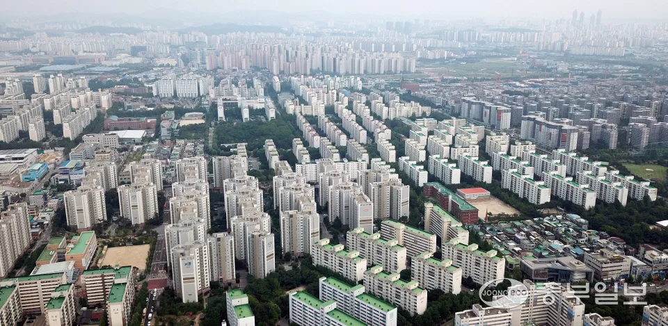 경기 수원시 아파트 실거래가 분석 — 단지별 시세·평당가·거래 동향 (2026)